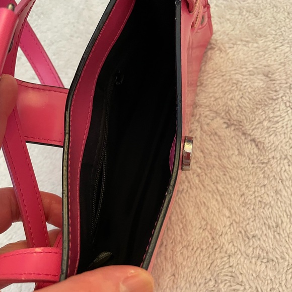 Vintage Mini Guess Purse and Wallet.  Purse is NWOT Excellent Shape - Picture 5 of 14